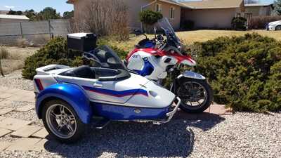 E2B05BEE 1E35 4310 9E6A 29AE8C08F677 1 105 c