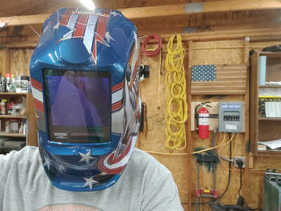 Mutt behind the helmet Mutt behind the helmet