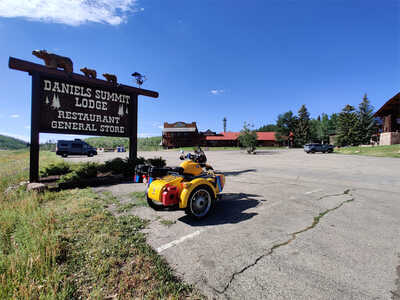 Daniels Summit Lodge Daniels Summit Lodge